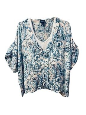 Daytrip by Buckle Women's Floral Blue Shirt Small